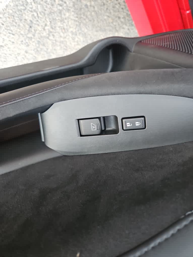 Used 2025 Nissan Z Performance w/ Floor Mat Package RWD image 14