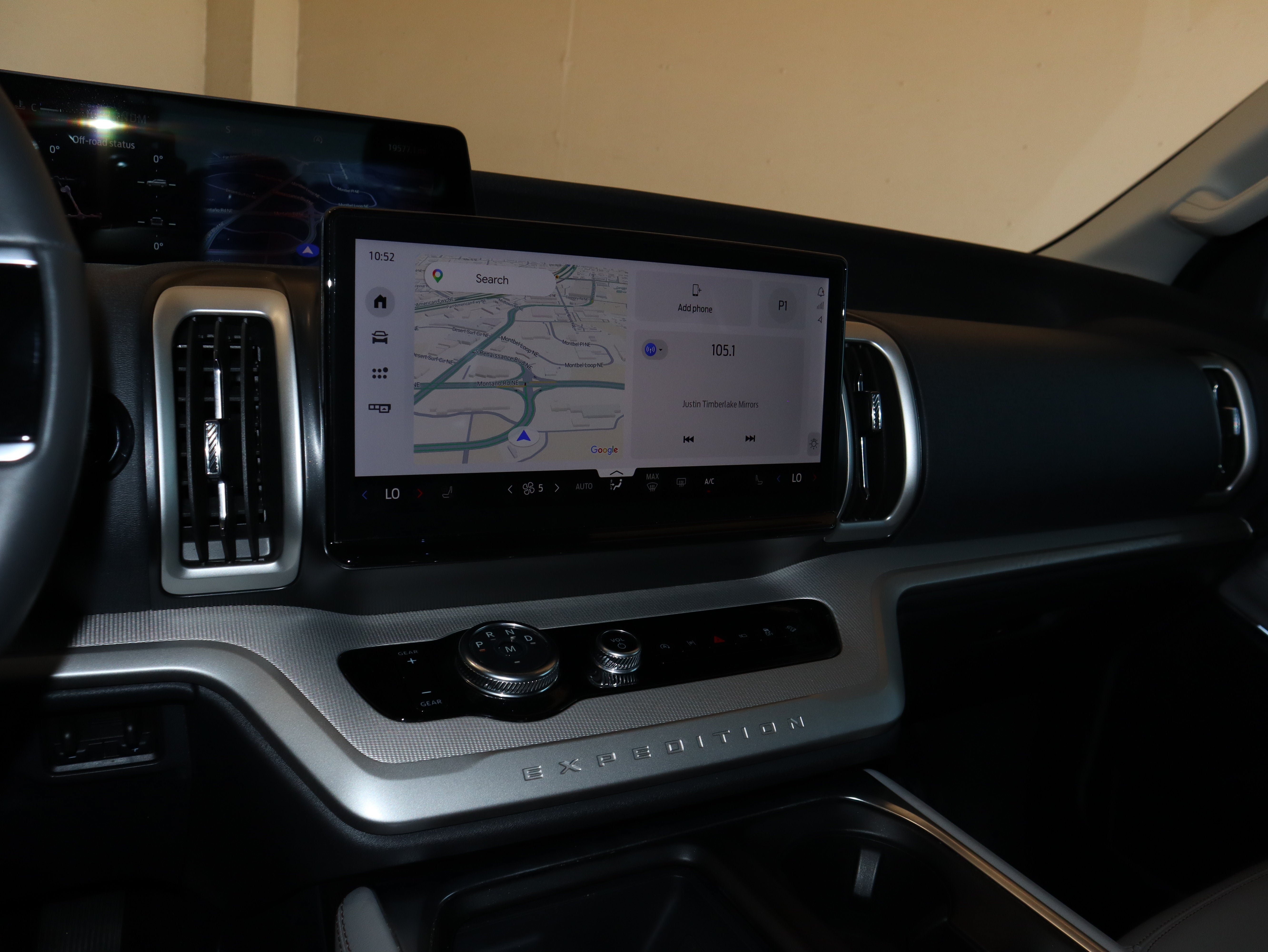 Certified 2025 Ford Expedition Active AWD/4WD image 27
