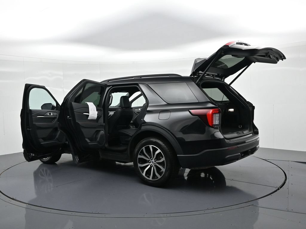 Certified 2025 Ford Explorer ST-Line AWD/4WD image 26