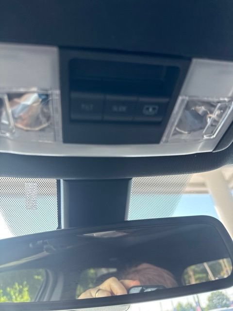 Certified 2018 Ford Explorer XLT w/ Equipment Group 202A AWD/4WD image 18