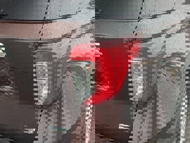 Certified 2020 Ford Explorer XLT w/ Equipment Group 202A image 36