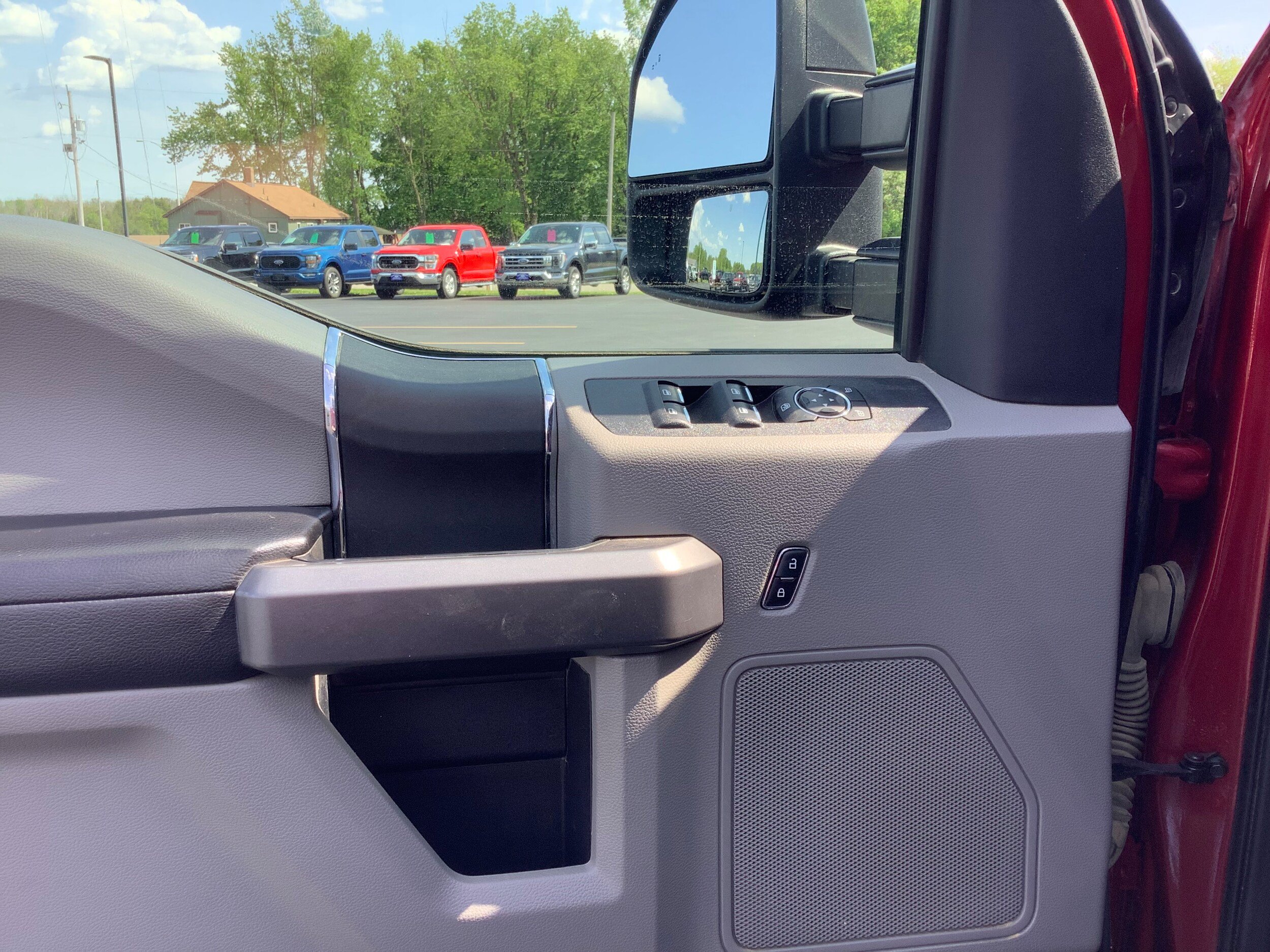 Certified 2021 Ford F250 XLT w/ XLT Value Package AWD/4WD image 8