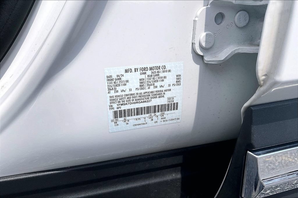 Certified 2024 Ford Explorer XLT w/ Equipment Group 202A RWD image 36