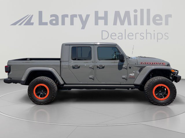 Used 2020 Jeep Gladiator Mojave AWD/4WD image 5