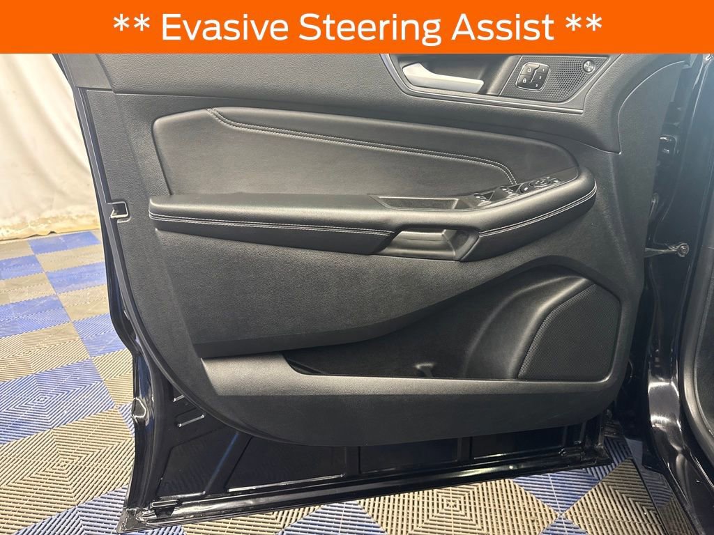 Certified 2023 Ford Edge Titanium image 10