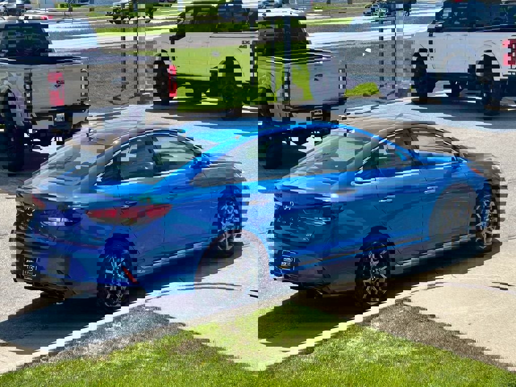 Used 2018 Hyundai Sonata Sport w/ Cargo Package FWD image 3