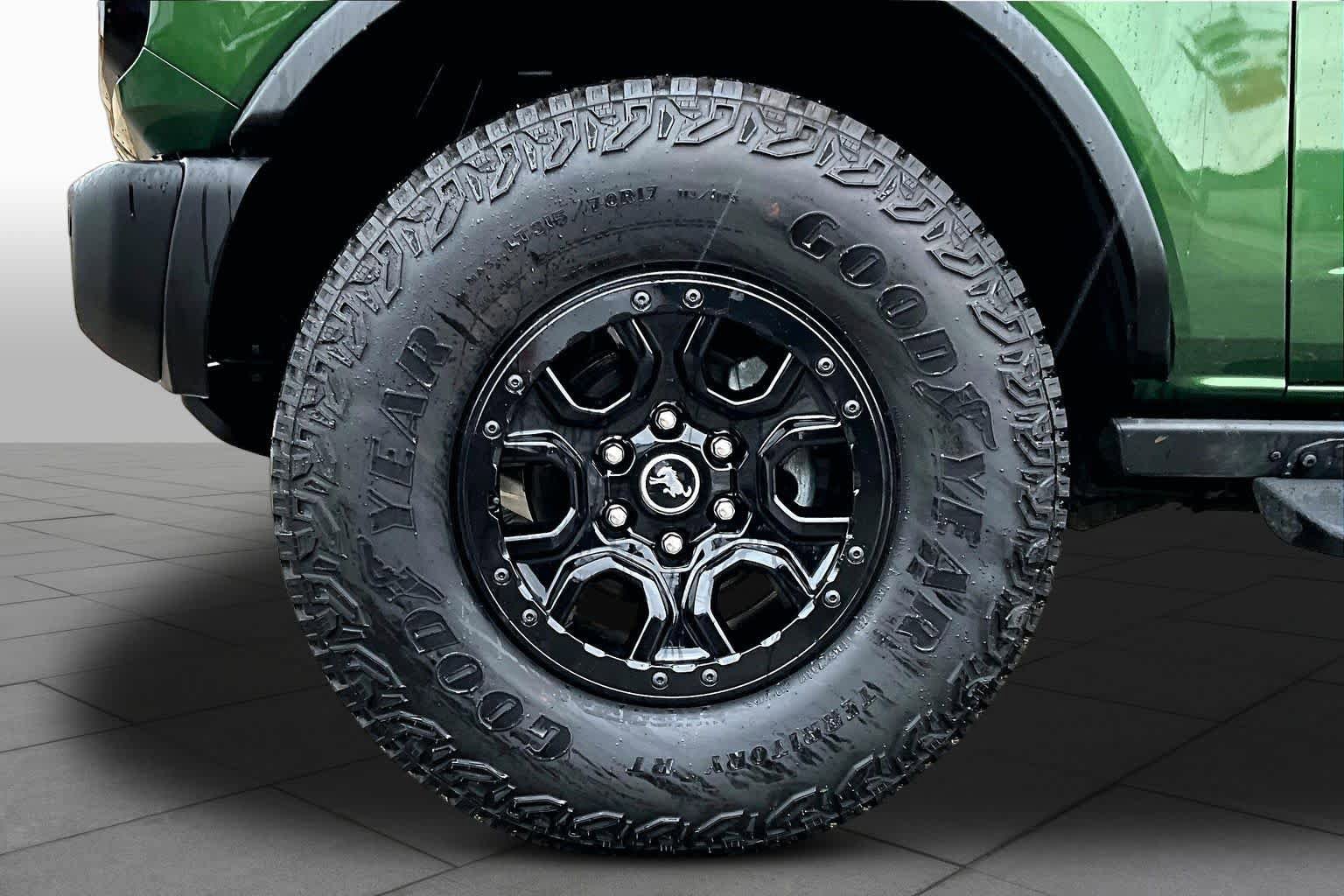 Certified 2025 Ford Bronco Badlands AWD/4WD image 11