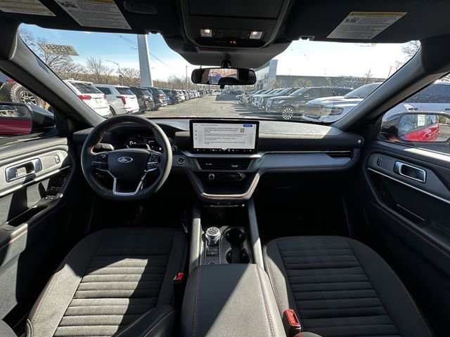 Certified 2025 Ford Explorer ST-Line w/ ST-Line Street Pack image 10