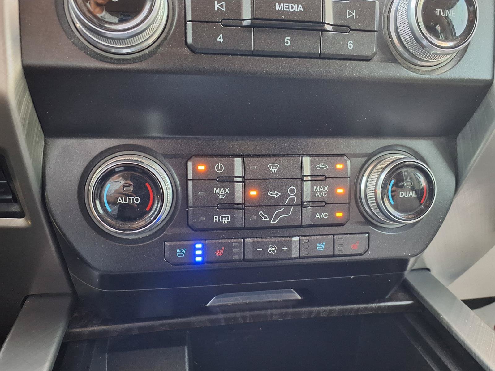 Certified 2019 Ford F450 Limited AWD/4WD image 25