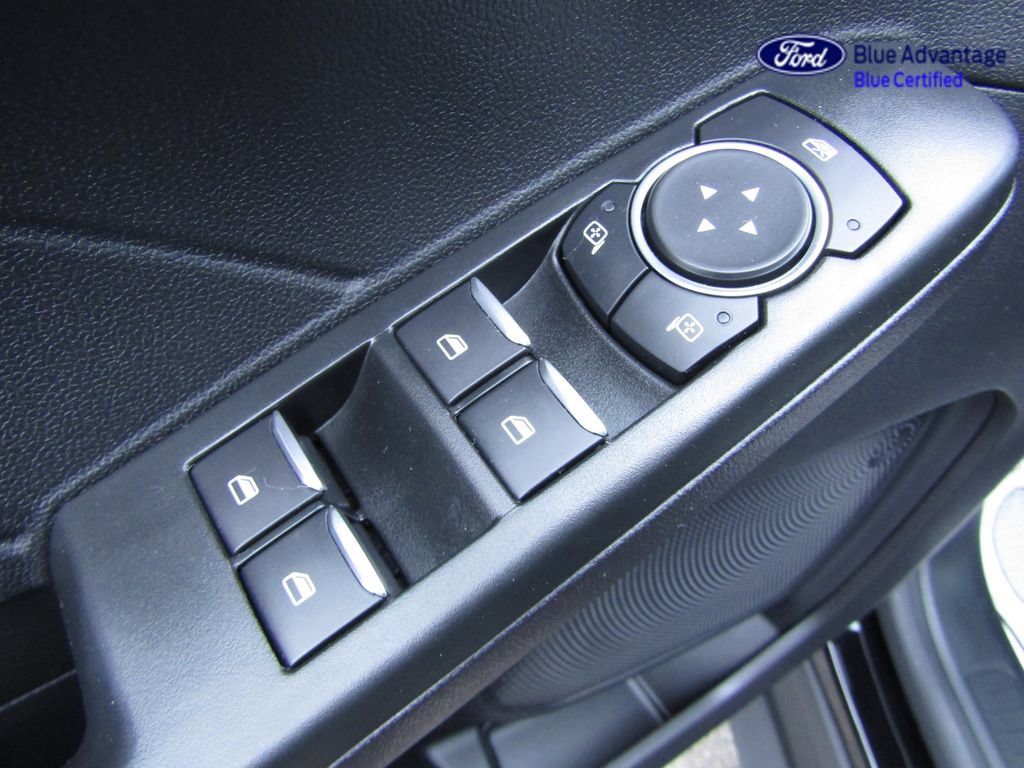 Certified 2023 Ford Escape ST-Line Elite AWD/4WD image 18