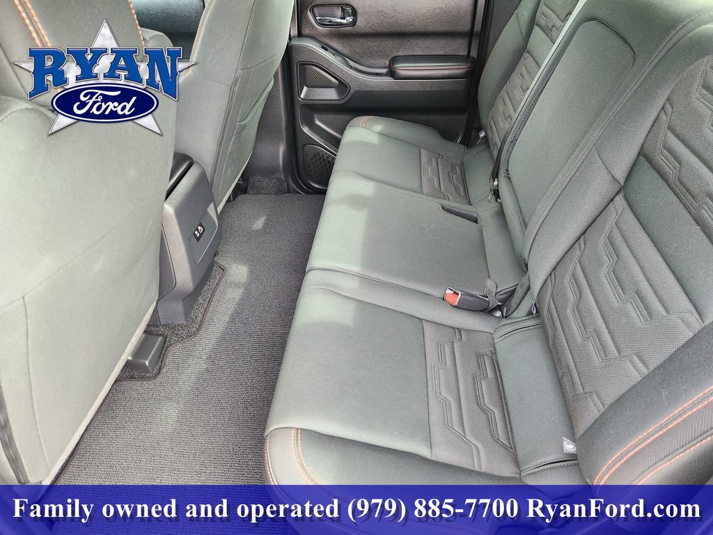 Used 2025 Nissan Frontier PRO-4X AWD/4WD image 20