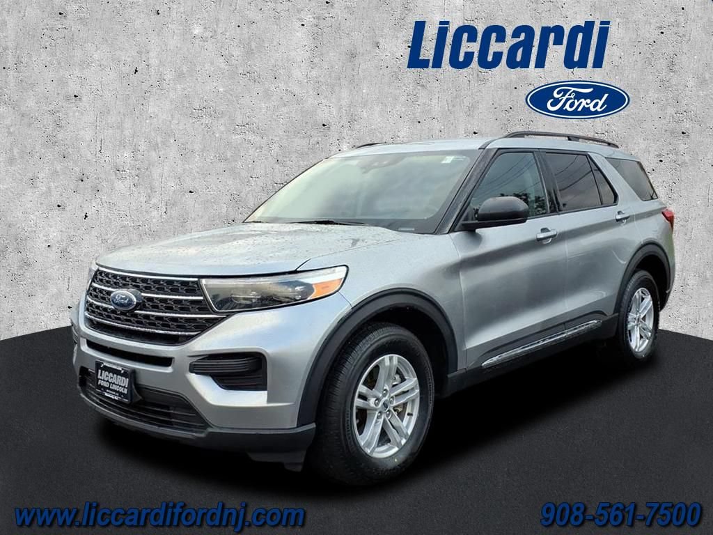 Certified 2023 Ford Explorer XLT AWD/4WD image 3