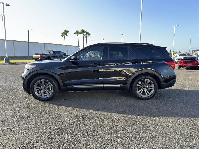 Certified 2022 Ford Explorer XLT w/ Equipment Group 202A image 2