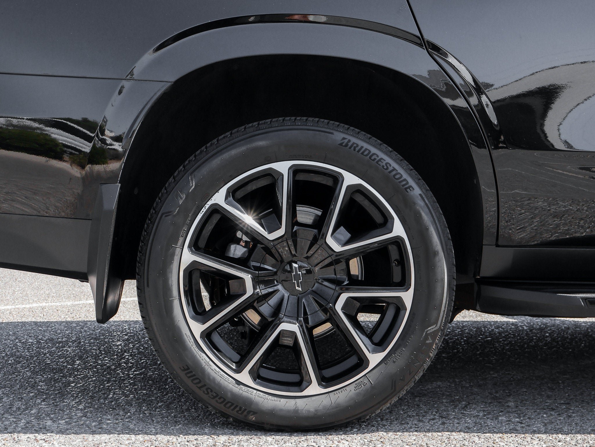 Used 2024 Chevrolet Tahoe RST w/ Luxury Package AWD/4WD image 12