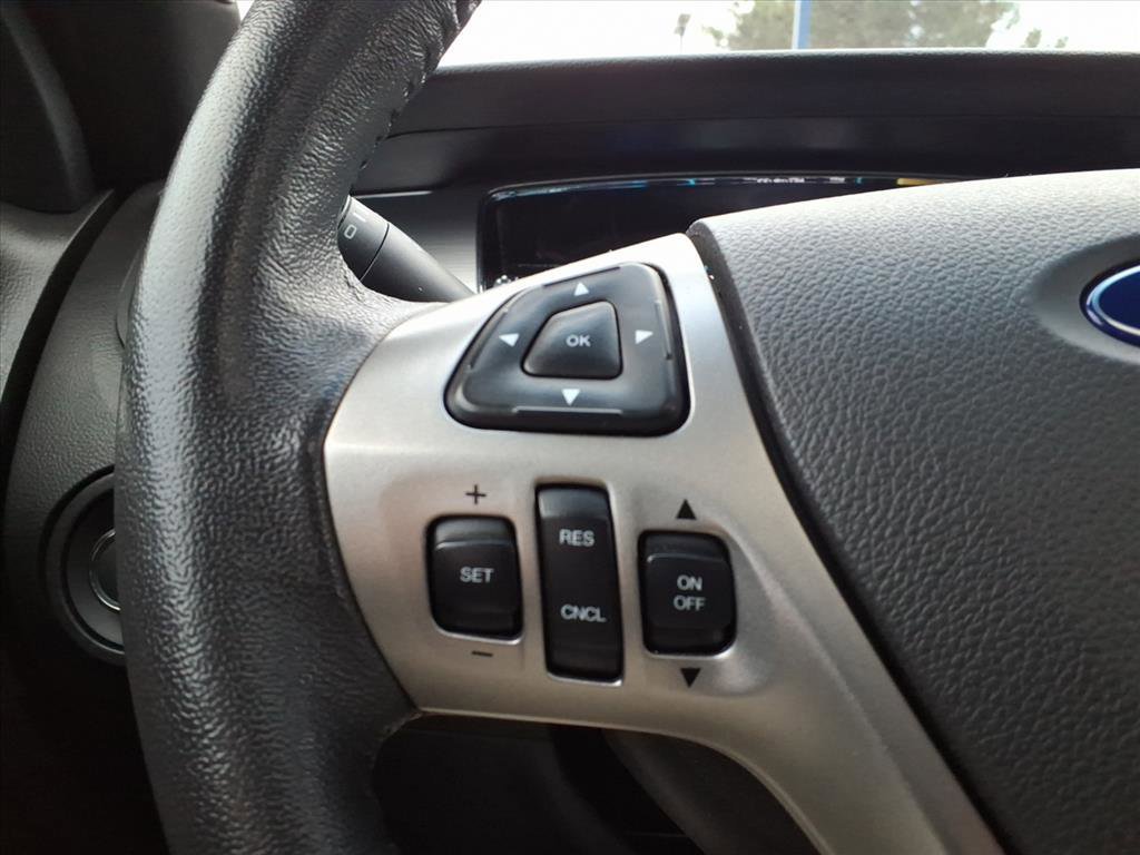 Certified 2018 Ford Taurus SEL w/ Equipment Group 201A image 17