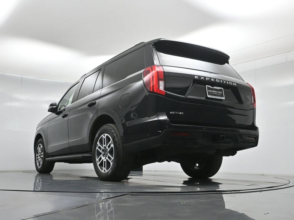 Certified 2025 Ford Expedition Active image 54