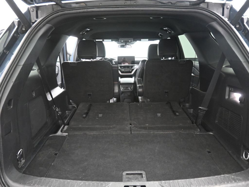 Certified 2025 Ford Explorer ST-Line image 26