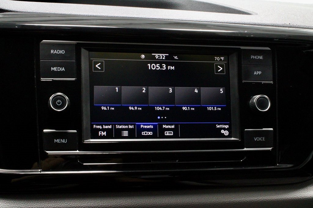 Used 2024 Volkswagen Taos S image 11