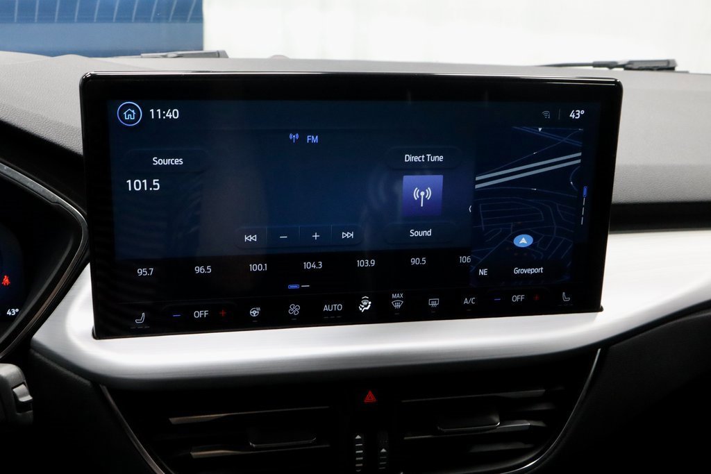 Certified 2024 Ford Escape Platinum image 11