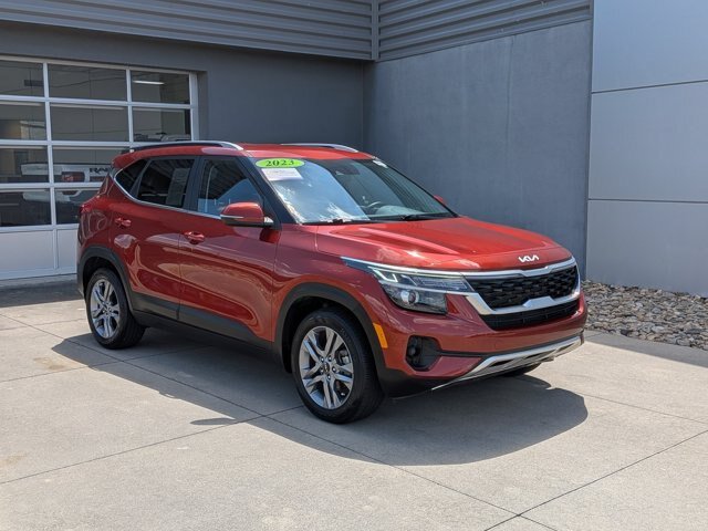 Used 2023 Kia Seltos S w/ Navigation Package