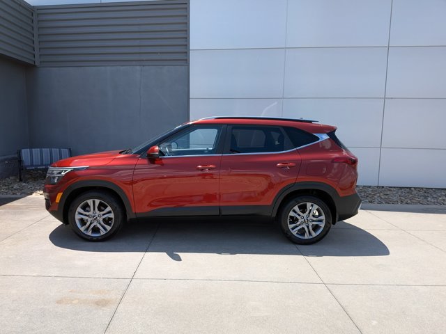 Used 2023 Kia Seltos S w/ Navigation Package FWD image 7