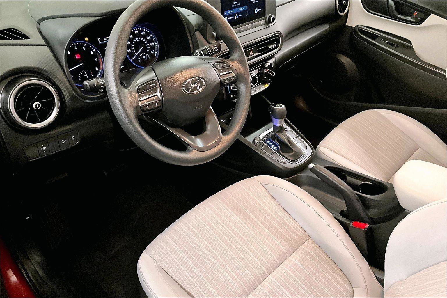 Used 2022 Hyundai Kona SEL image 12