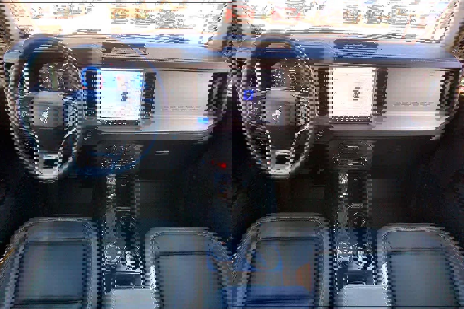 Certified 2025 Ford Bronco Outer Banks w/ Sasquatch Package image 16