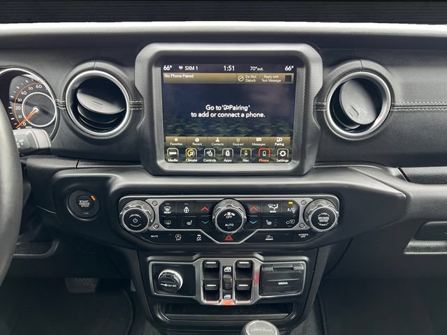 Used 2023 Jeep Gladiator Overland w/ Popular Equipment Package AWD/4WD image 11