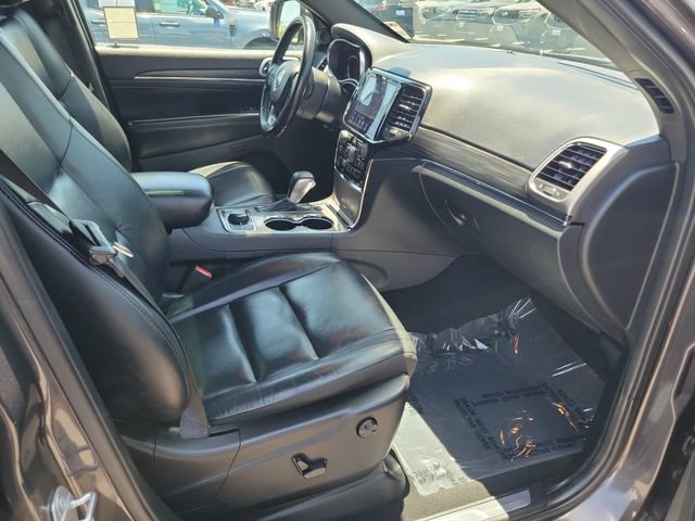 Used 2019 Jeep Grand Cherokee Limited AWD/4WD image 17