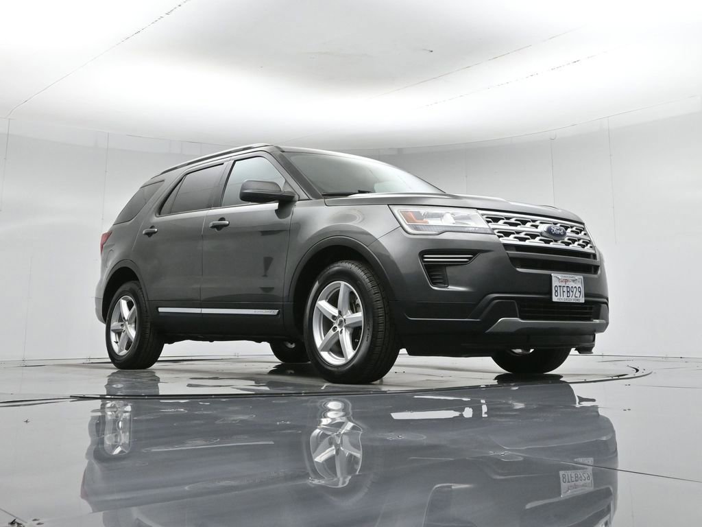 Certified 2018 Ford Explorer XLT image 5