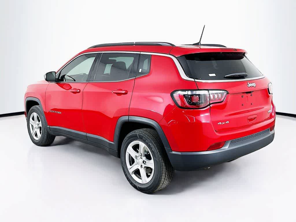 Used 2023 Jeep Compass Latitude AWD/4WD image 4