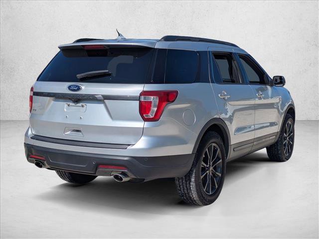 Certified 2018 Ford Explorer XLT w/ Equipment Group 202A FWD image 5