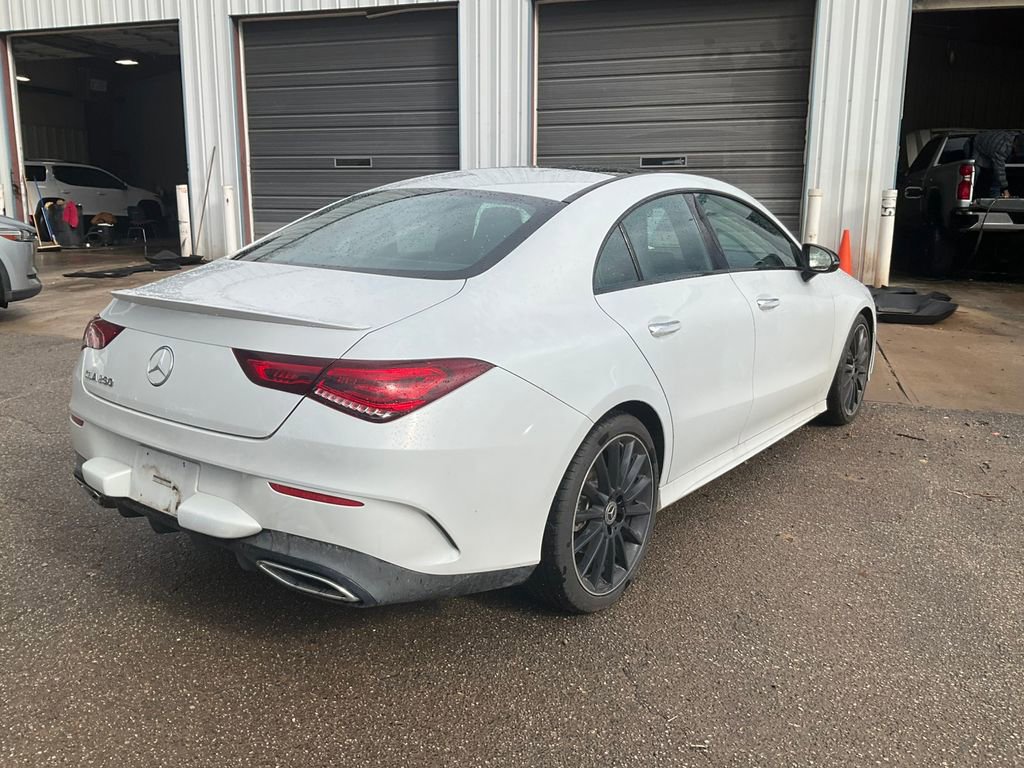 Used 2022 Mercedes-Benz CLA 250 image 3