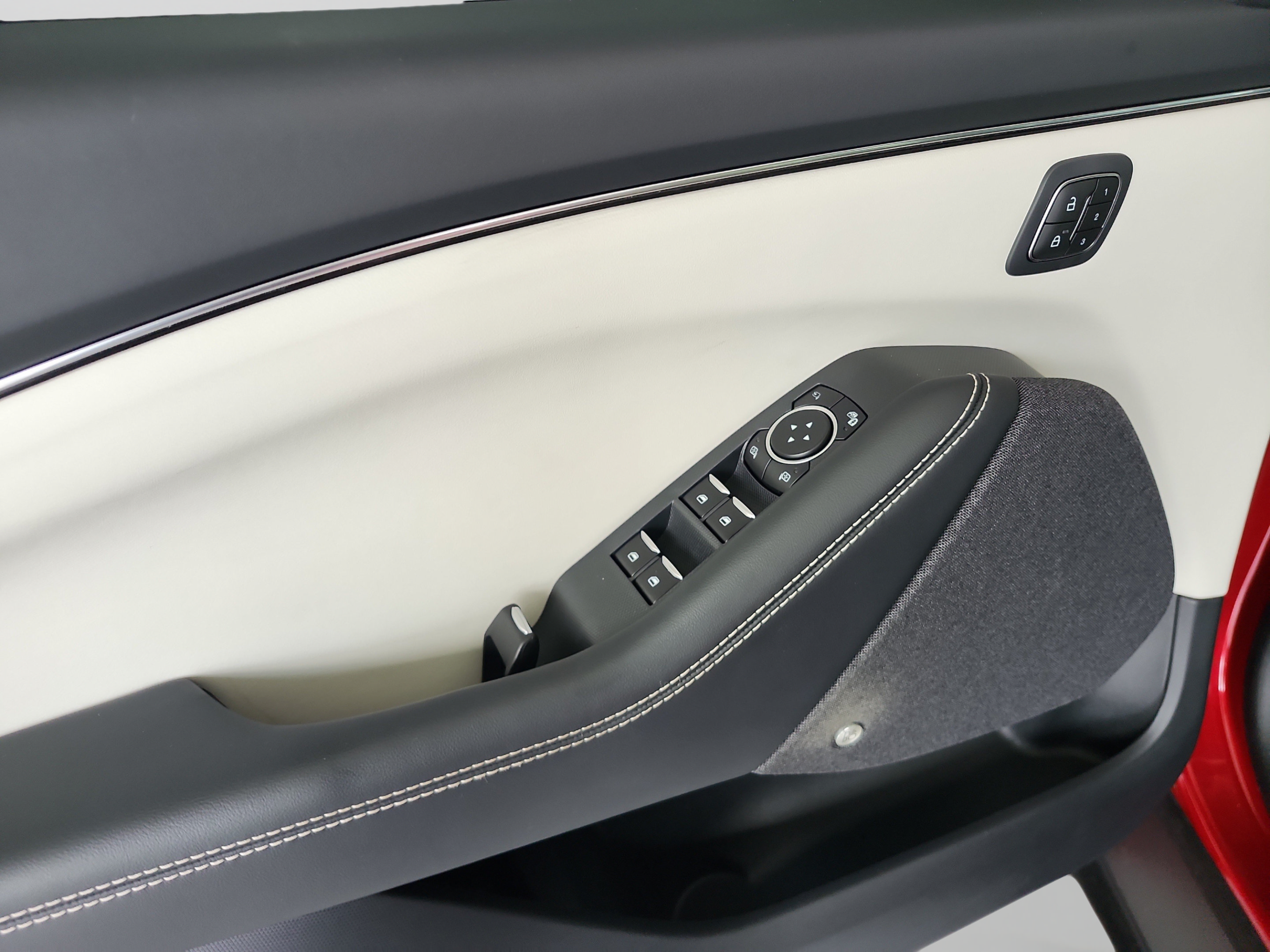 Certified 2022 Ford Mustang Mach-E Premium RWD image 16