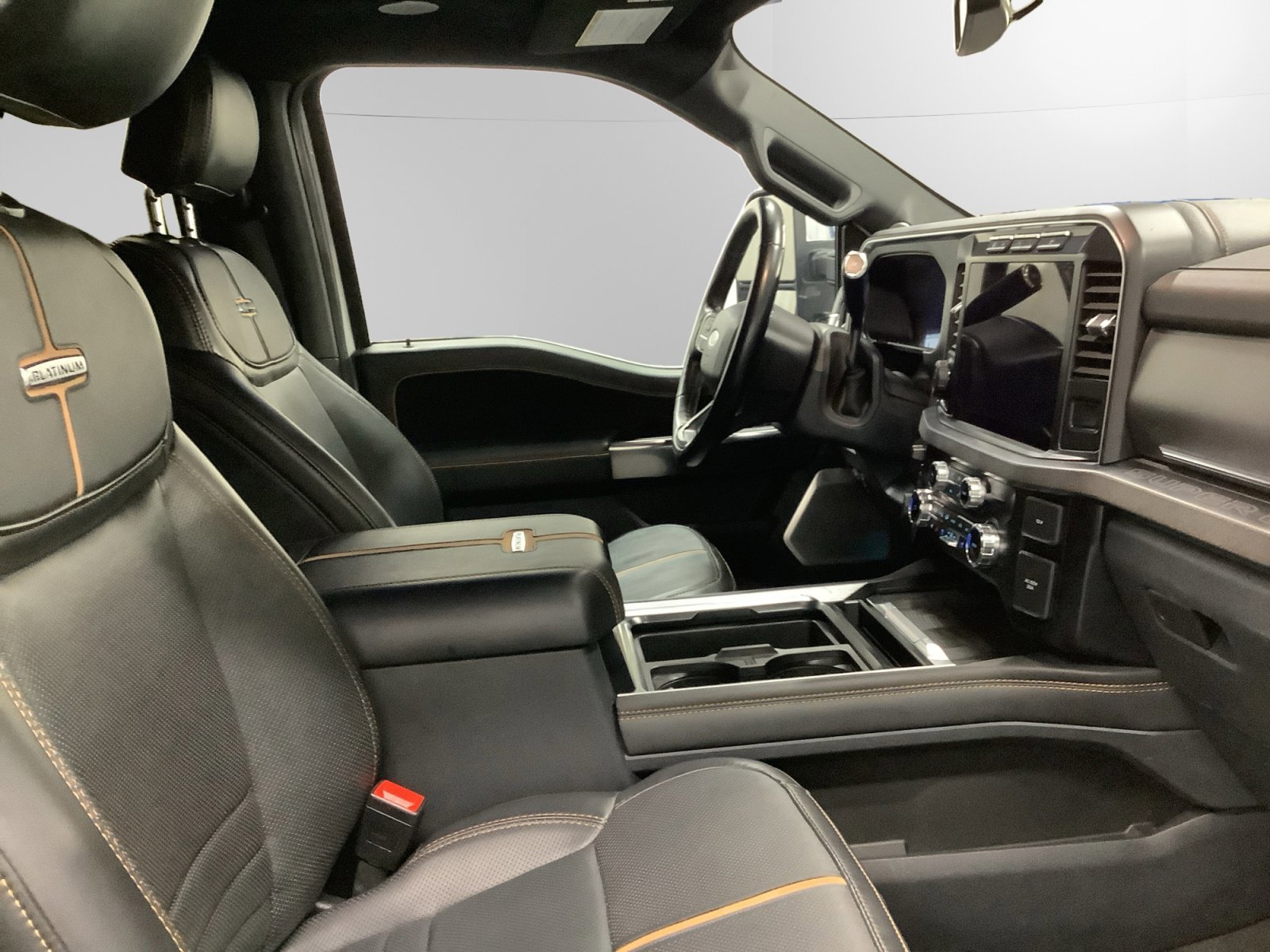 Certified 2024 Ford F350 Platinum image 15