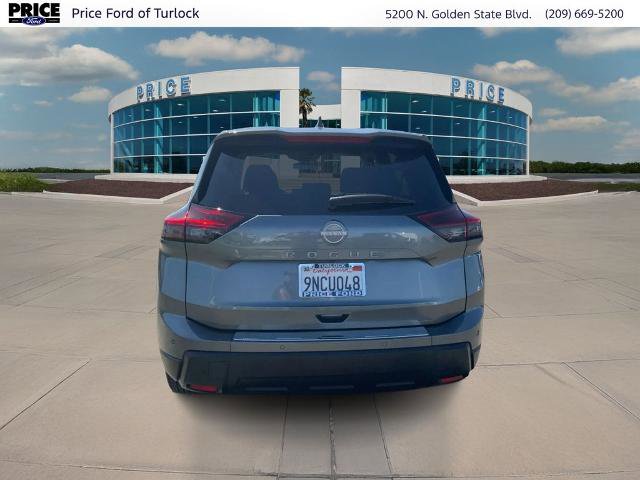 Used 2024 Nissan Rogue S FWD image 5