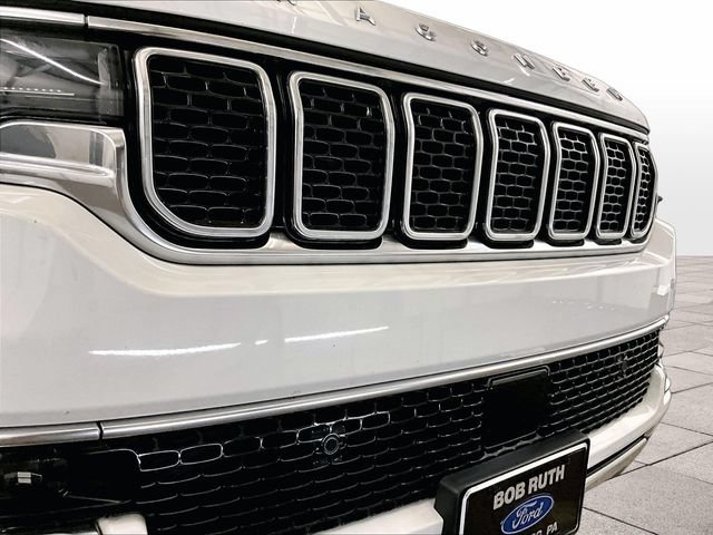 Used 2022 Jeep Wagoneer Series II AWD/4WD image 30