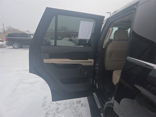 Certified 2023 Ford Expedition Limited image 32