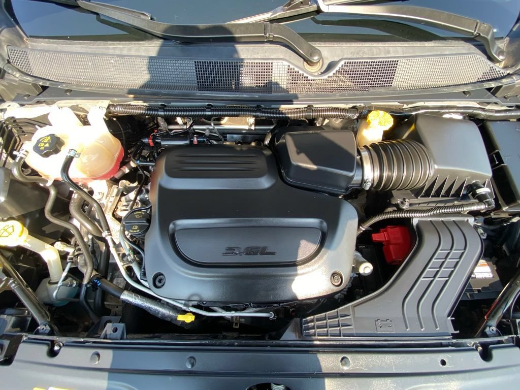 Used 2023 Chrysler Voyager LX FWD image 28