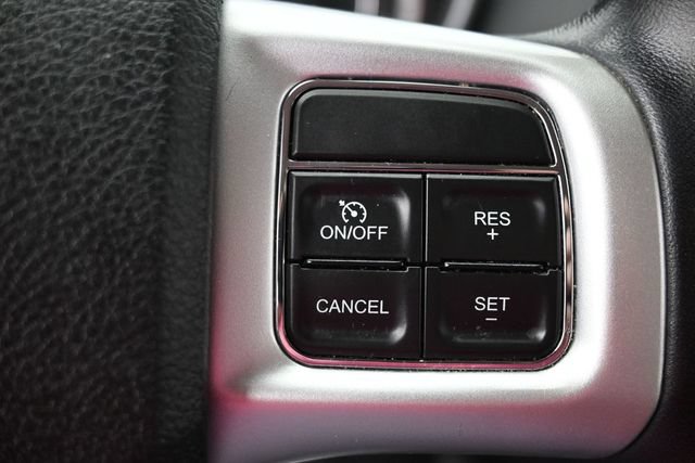 Used 2020 Dodge Journey SE w/ SE Popular Equipment Group FWD image 16