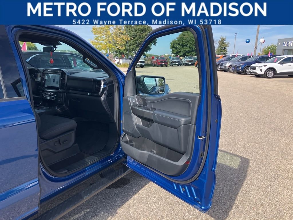 Certified 2022 Ford F150 XLT w/ Equipment Group 302A High image 44