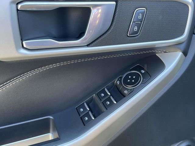 Certified 2022 Ford Explorer XLT image 17