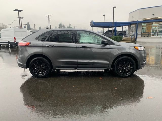 Certified 2024 Ford Edge SE w/ Black Appearance Package image 8