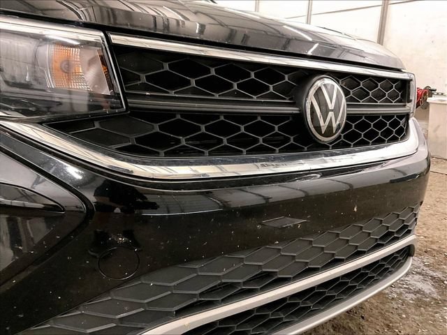 Used 2022 Volkswagen Taos SE FWD image 29