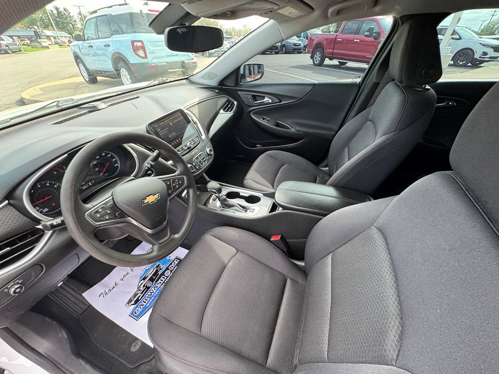 Used 2022 Chevrolet Malibu LT FWD image 23