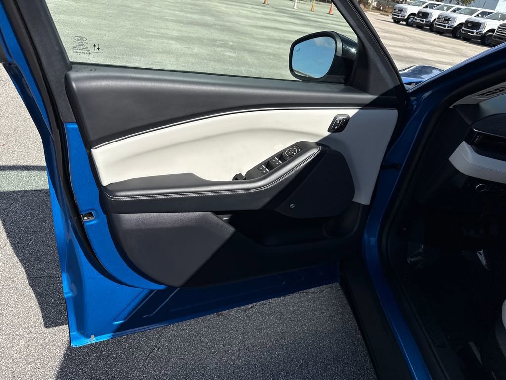 Certified 2025 Ford Mustang Mach-E Premium image 13