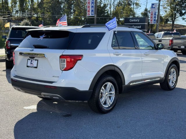 Certified 2022 Ford Explorer XLT w/ Equipment Group 202A AWD/4WD image 3