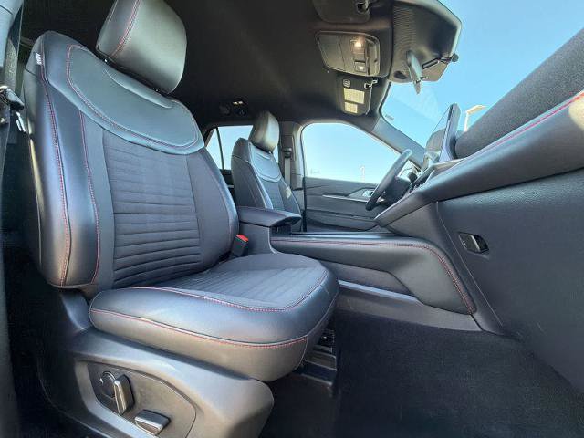Certified 2025 Ford Explorer ST-Line AWD/4WD image 21