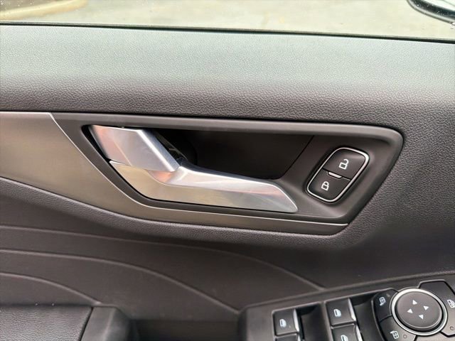 Certified 2023 Ford Escape SE w/ Class II Trailer Tow Package image 22