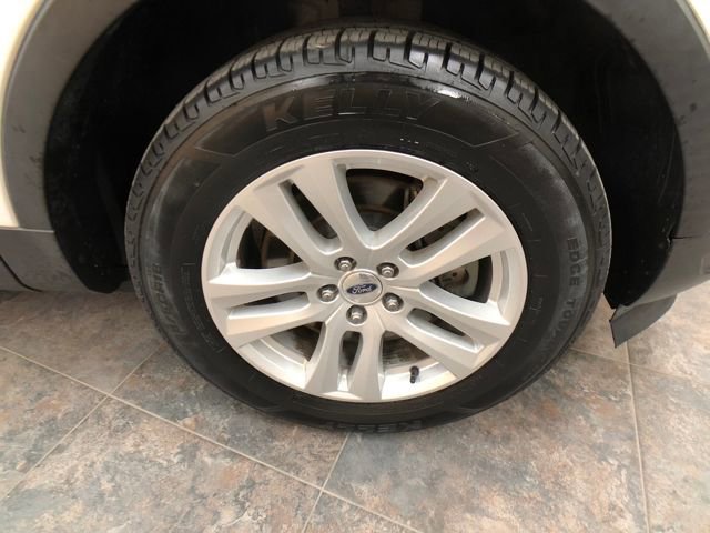 Certified 2018 Ford Explorer XLT w/ Equipment Group 201A image 9